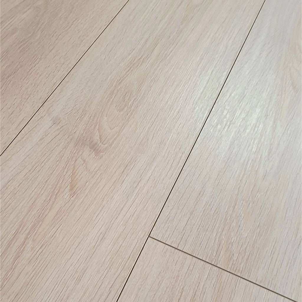 Panele Podłogowe Dąb Larino EU85-7444GTV4 AC5 8 mm, Panele podłogowe, Euro Home Majestic, Euro Home
