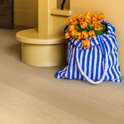 Panele Podłogowe Dąb Biały Satynowy IM3105 AC4 8 mm